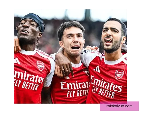 阿森纳在英超逐渐展现无敌状态,近期表现稳健值得关注 阿森纳在英超逐渐展现无敌状态,近期表现稳健值得关注