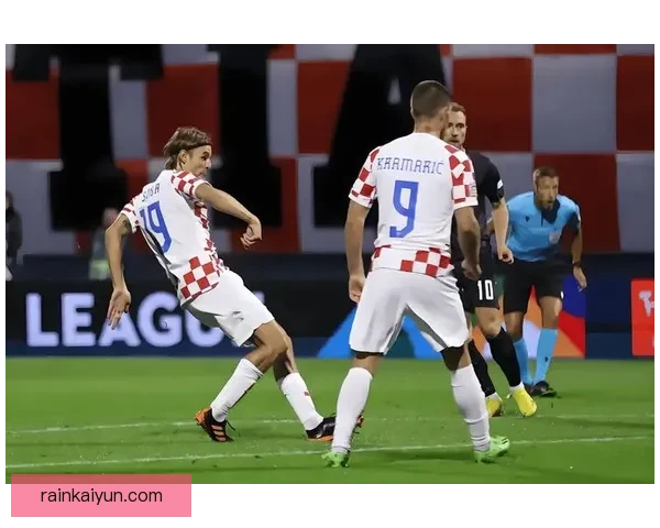 沙尔克在新赛季展现出攻防平衡状态，表现值得关注